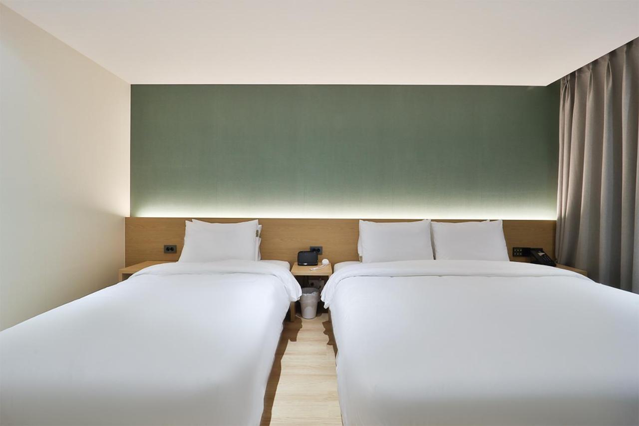 Custom Hotel Ilsan Ni Exterior foto
