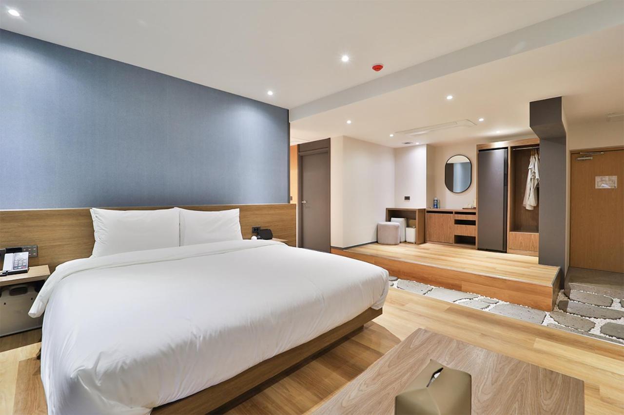Custom Hotel Ilsan Ni Exterior foto