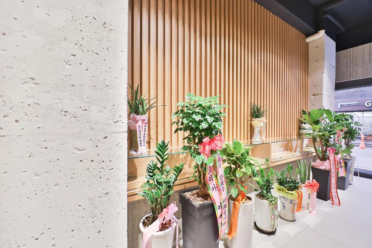 Custom Hotel Ilsan Ni Exterior foto